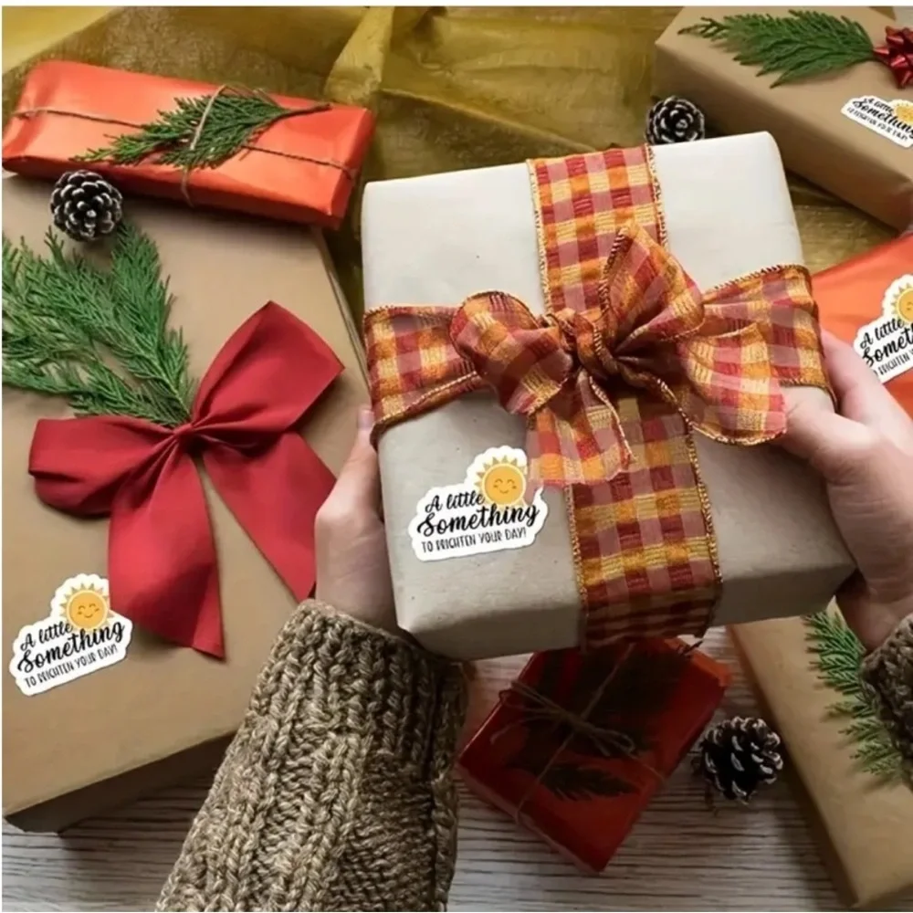 40 Poly Mailers & 700 Stickers Bundle - Picture 7 of 13